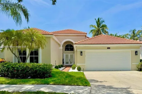 388 Carrington Dr, Weston FL 33326
