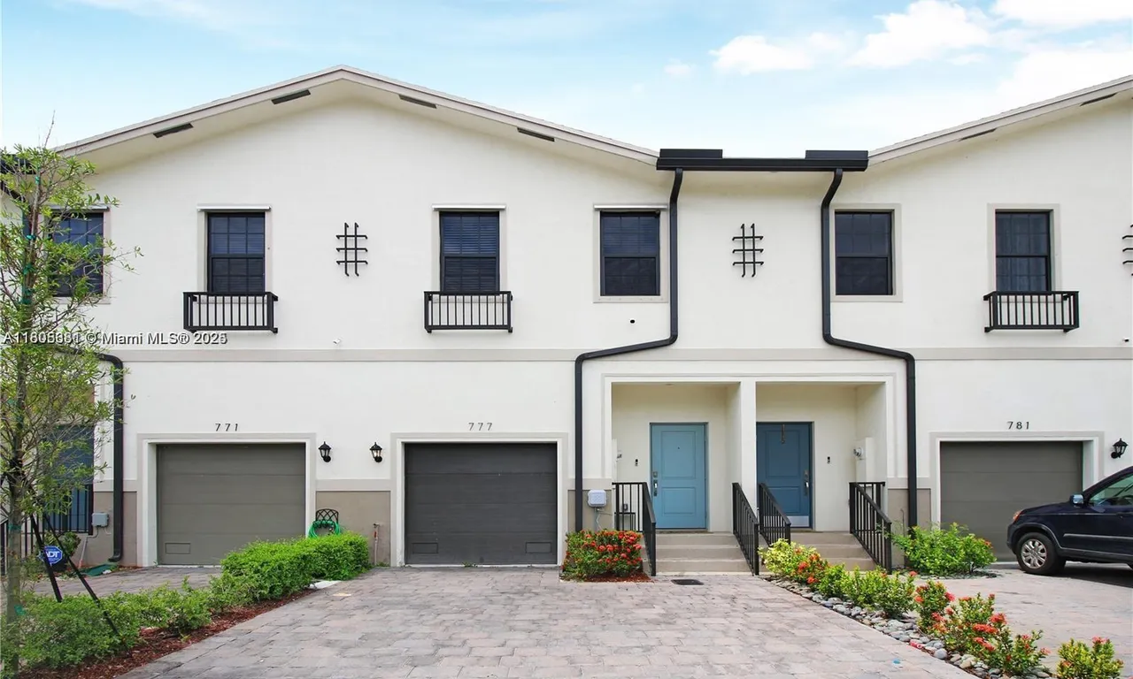 777 SW 11th St, Florida City FL 33034