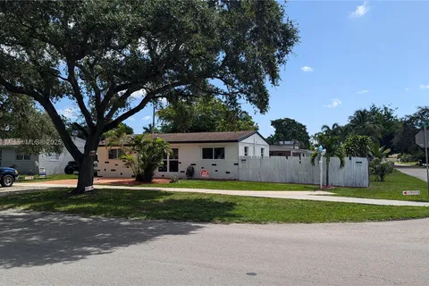 3601 N 72nd Ave, Hollywood FL 33024