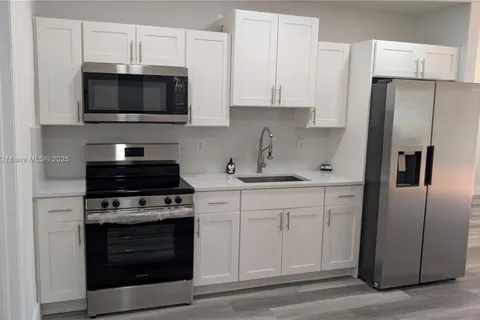 3601 N 72nd Ave, Hollywood FL 33024