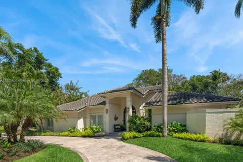 7395 SW 166th St, Palmetto Bay FL 33157