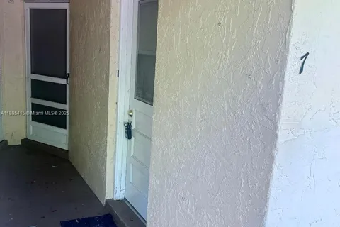 10693 N Military Trl # 7, Palm Beach Gardens FL 33410
