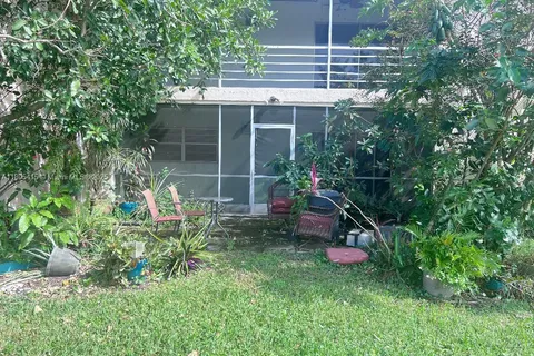 10693 N Military Trl # 7, Palm Beach Gardens FL 33410