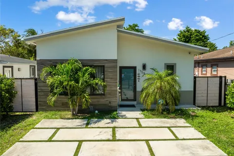 1755 NW 41st St, Miami FL 33142