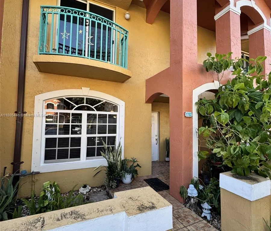 7005 NW 173rd Dr # 1702, Hialeah FL 33015