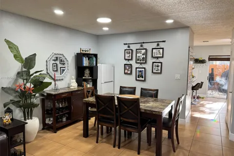 7005 NW 173rd Dr # 1702, Hialeah FL 33015