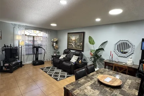 7005 NW 173rd Dr # 1702, Hialeah FL 33015