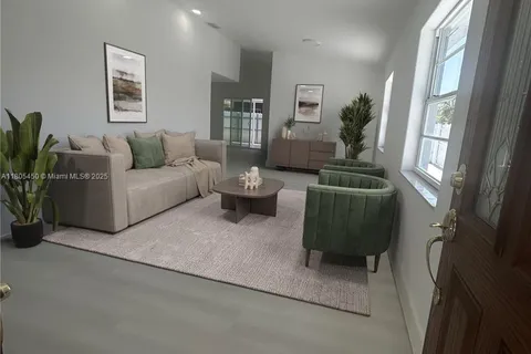 2896 W 73rd St, Hialeah FL 33018
