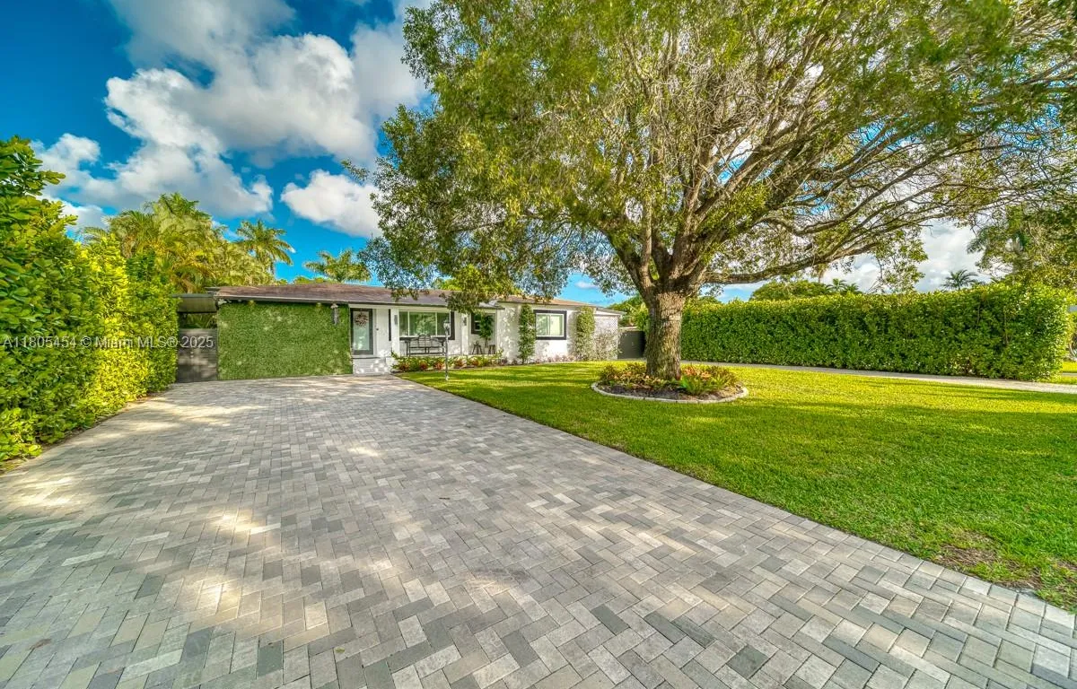 13801 NE 1st Ave, Miami FL 33161