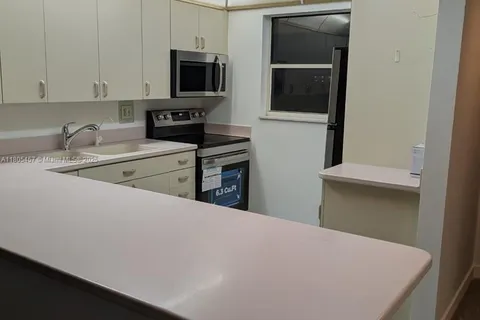 2309 S Cypress Bend Dr # 612C, Pompano Beach FL 33069