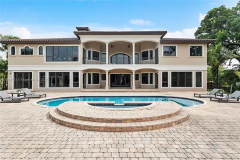11930 NW 8th St, Plantation FL 33325