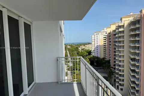 881 Ocean Dr # 13H, Key Biscayne FL 33149