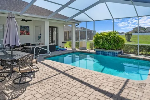 6779 HILLIS DR, Other City - In The State Of Florida FL 33813