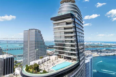 300 Biscayne Boulevard Way # 4507W, Miami FL 33131