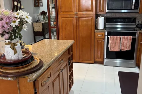 7430 BUCHANAN ST, Hollywood FL 33024