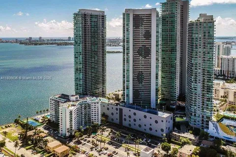 650 NE 32nd St # 4201, Miami FL 33137