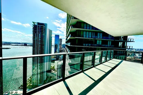 650 NE 32nd St # 4201, Miami FL 33137