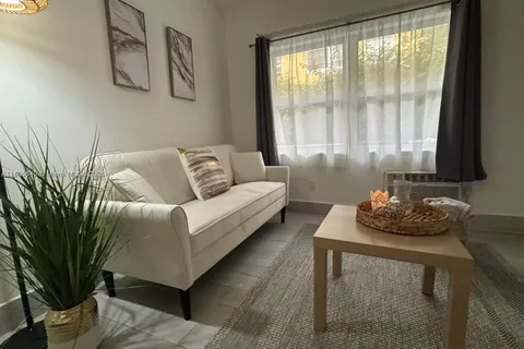 542 Euclid Ave # 3, Miami Beach FL 33139