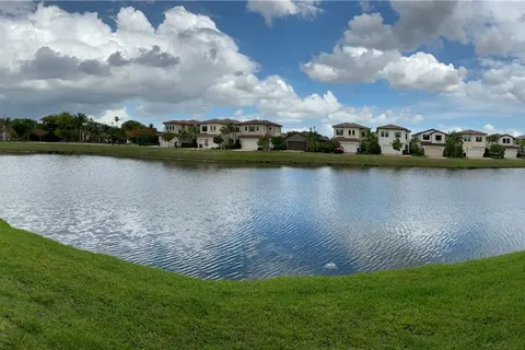 301 SW 113th Way # 301, Pembroke Pines FL 33025