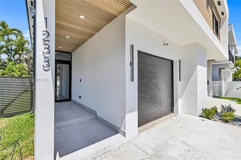 1233 NE 12th Ave # B, Fort Lauderdale FL 33304