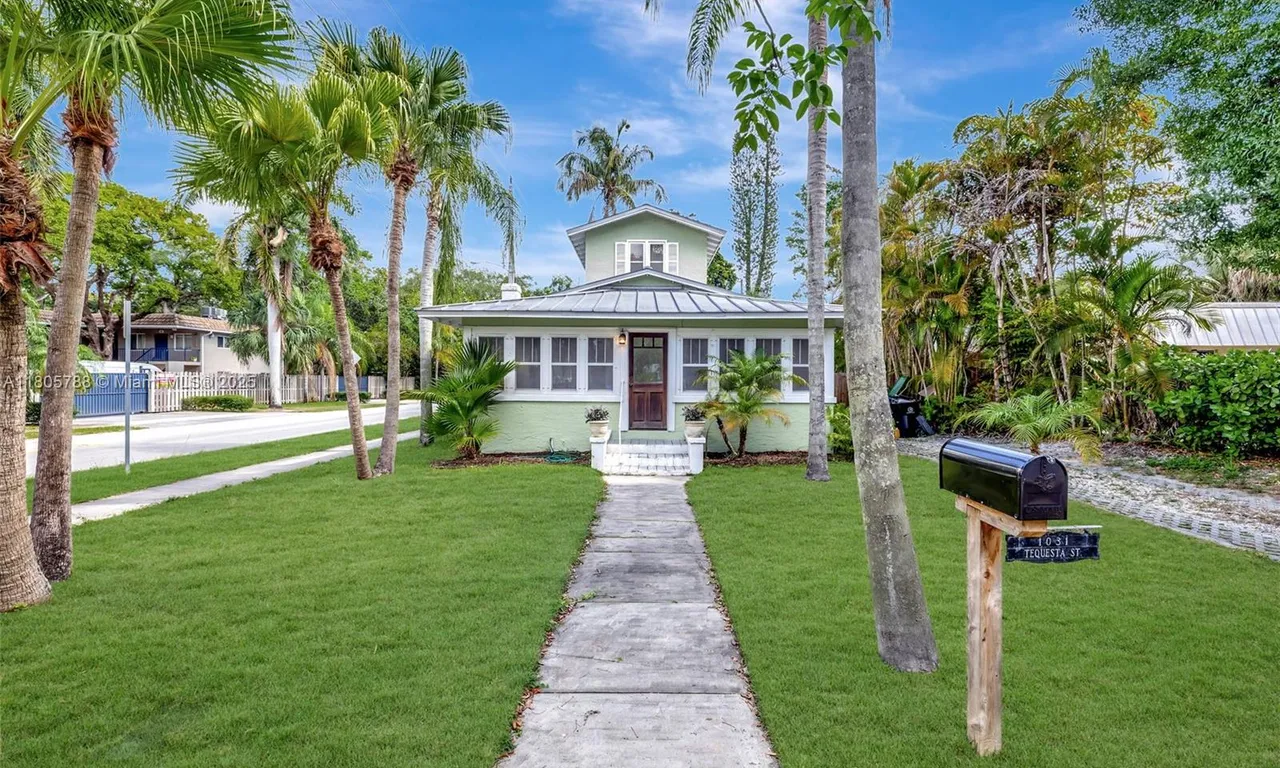 1031 SW 4th St, Fort Lauderdale FL 33312