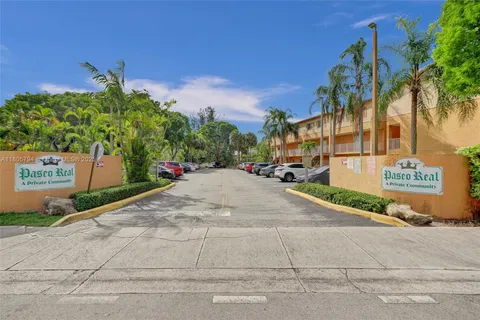 6205 Kendale Lakes Cir # 279, Miami FL 33183