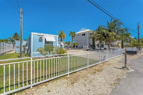 137 Grassy Rd, Key Largo FL 33037