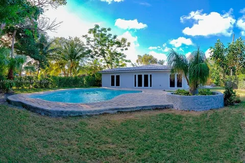 6634 SW 76th Ter, South Miami FL 33143