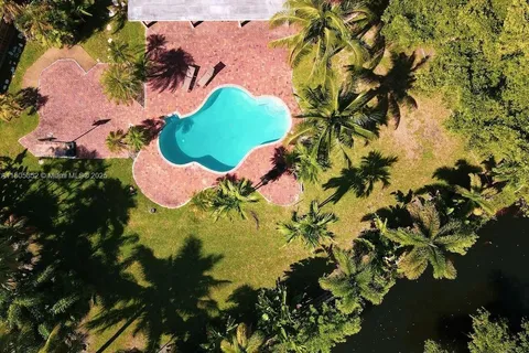 8221 NW 54th Ct, Lauderhill FL 33351