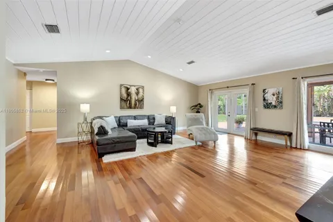8221 NW 54th Ct, Lauderhill FL 33351