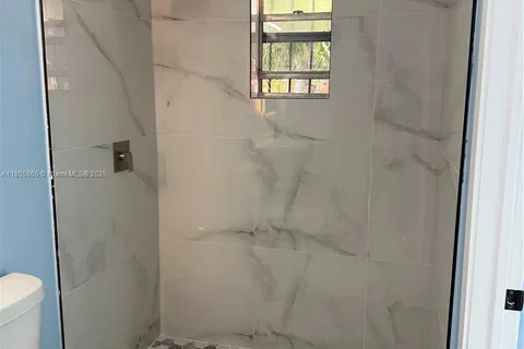 530 NW 116th Ter, Miami FL 33168