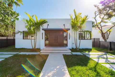 120 NE 49th St, Miami FL 33137