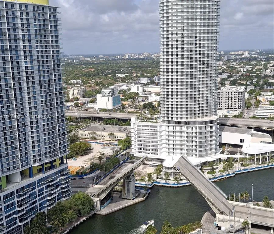 92 SW 3rd St # 3808, Miami FL 33130