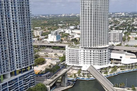 92 SW 3rd St # 3808, Miami FL 33130