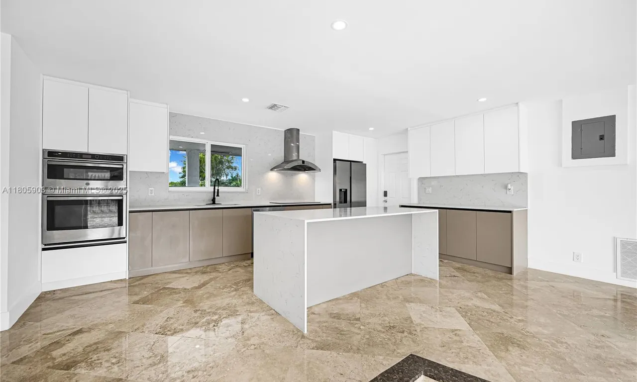 5510 NE 18th Ave, Fort Lauderdale FL 33334