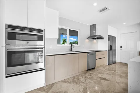5510 NE 18th Ave, Fort Lauderdale FL 33334