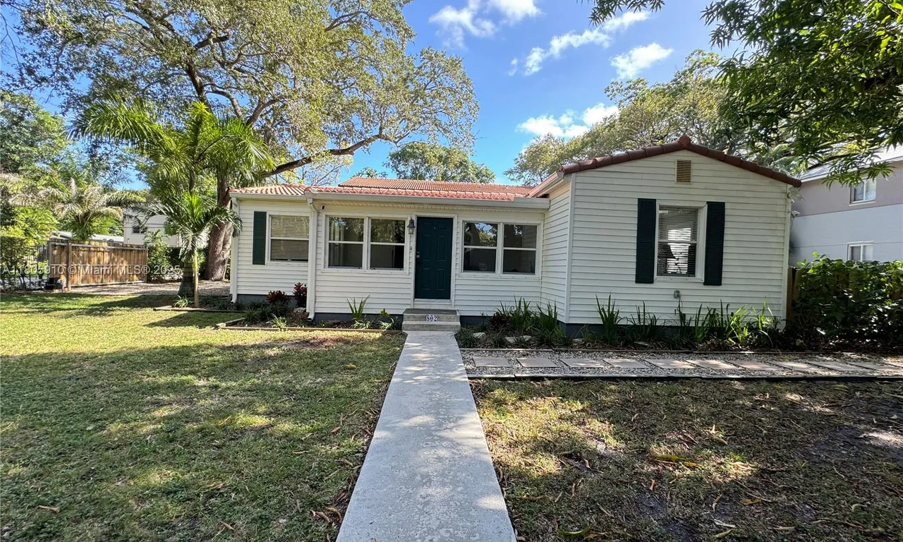 802 SW 14th Ave, Fort Lauderdale FL 33312