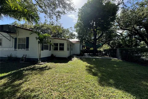 802 SW 14th Ave, Fort Lauderdale FL 33312