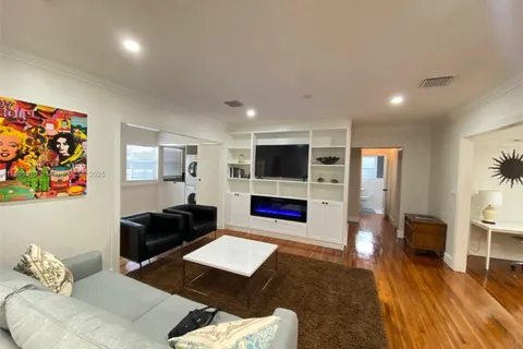 802 SW 14th Ave, Fort Lauderdale FL 33312