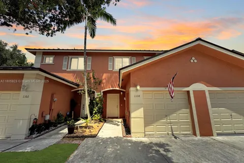 1104 NW 100th Ave, Pembroke Pines FL 33024