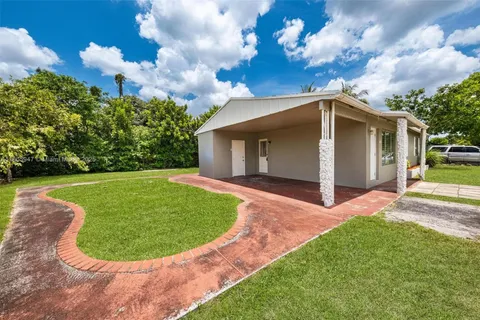 6871 SW 18th St, North Lauderdale FL 33068