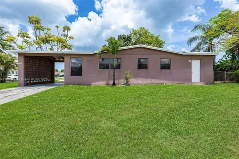 4960 NW 11th Ct, Lauderhill FL 33313