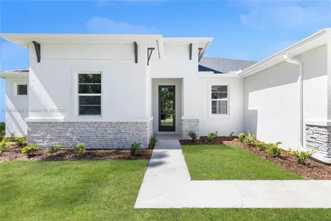 2254 Amberly Ave, Other City - In The State Of Florida FL 32833