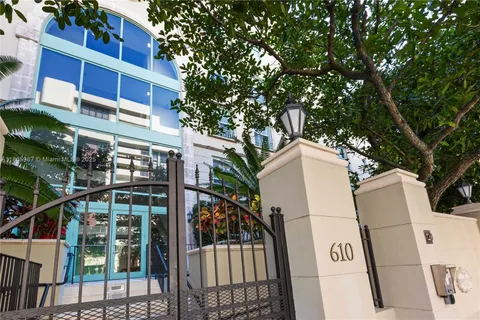 610 Valencia Ave # 503, Coral Gables FL 33134