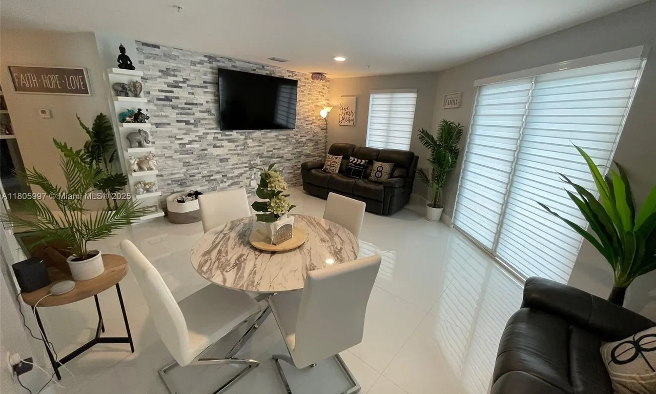 10950 NW 82nd St # 208, Doral FL 33178