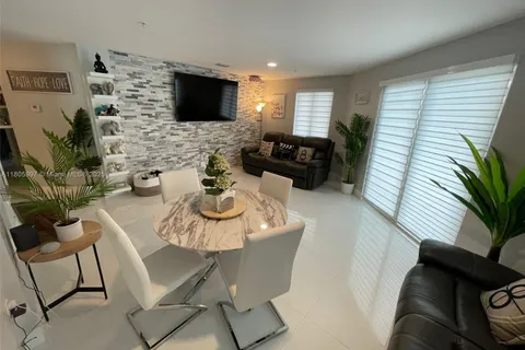 10950 NW 82nd St # 208, Doral FL 33178