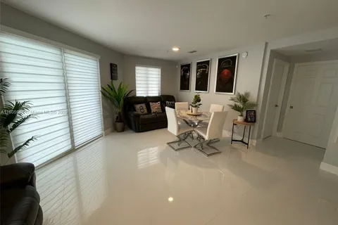 10950 NW 82nd St # 208, Doral FL 33178