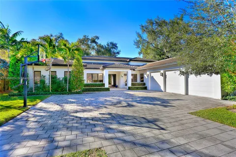 7710 Erwin Rd, Coral Gables FL 33143