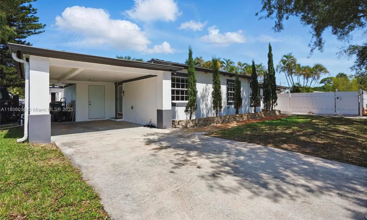 2000 SW 4th Ave # 01, Fort Lauderdale FL 33315