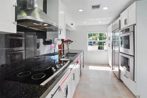 2000 SW 4th Ave # 01, Fort Lauderdale FL 33315